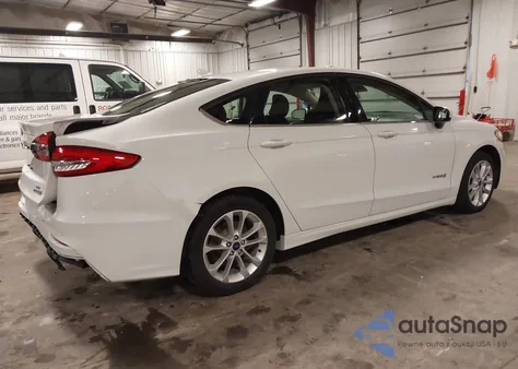 2019 Ford Fusion Hybrid Se из США, поврежденный, VIN 3FA6P0LU7KR261879